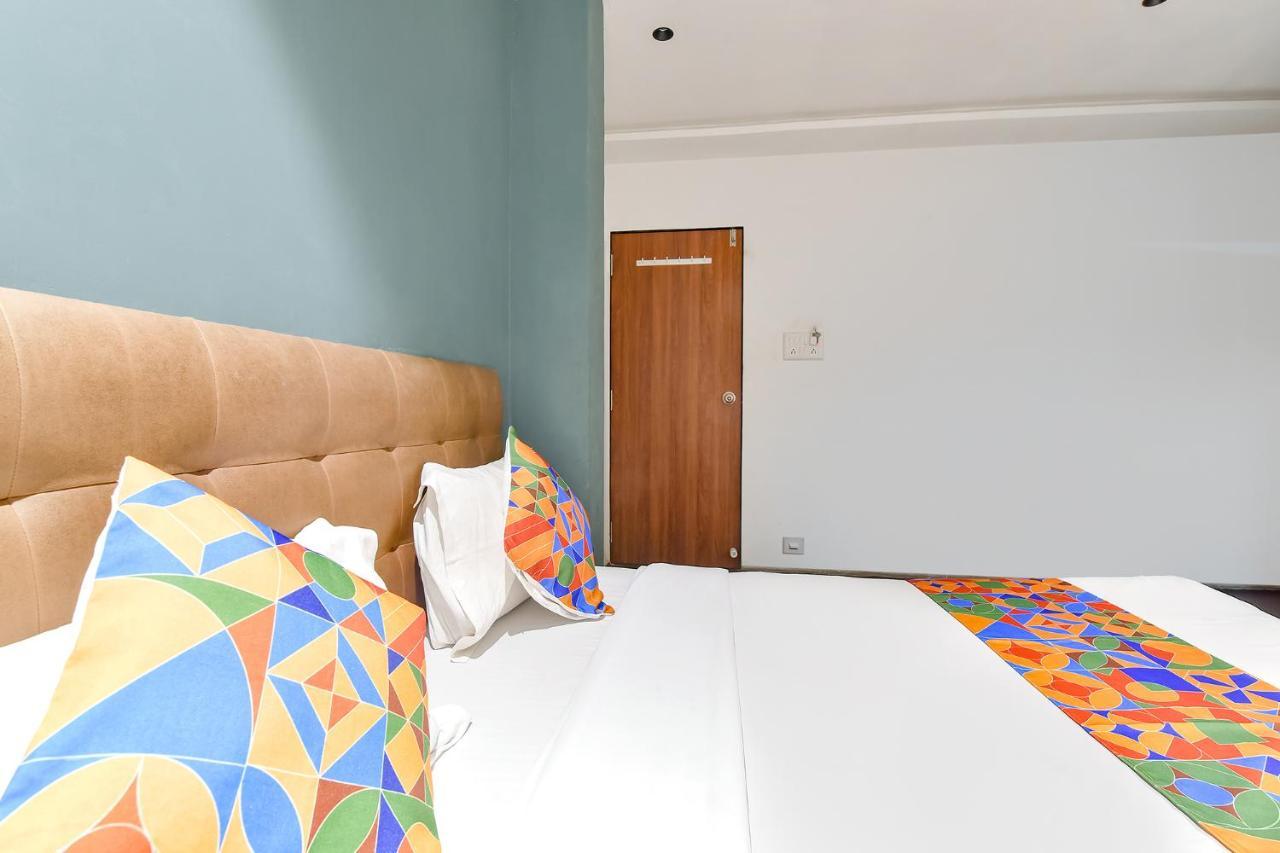 Fabhotel Nidhivan, Udhna Junction Surat Dış mekan fotoğraf