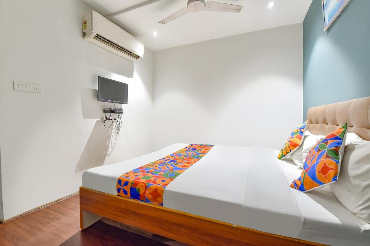 Fabhotel Nidhivan, Udhna Junction Surat Dış mekan fotoğraf